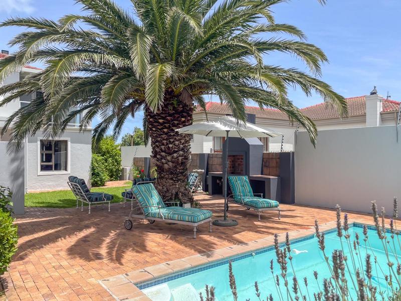 To Let 4 Bedroom Property for Rent in Hout Bay Western Cape